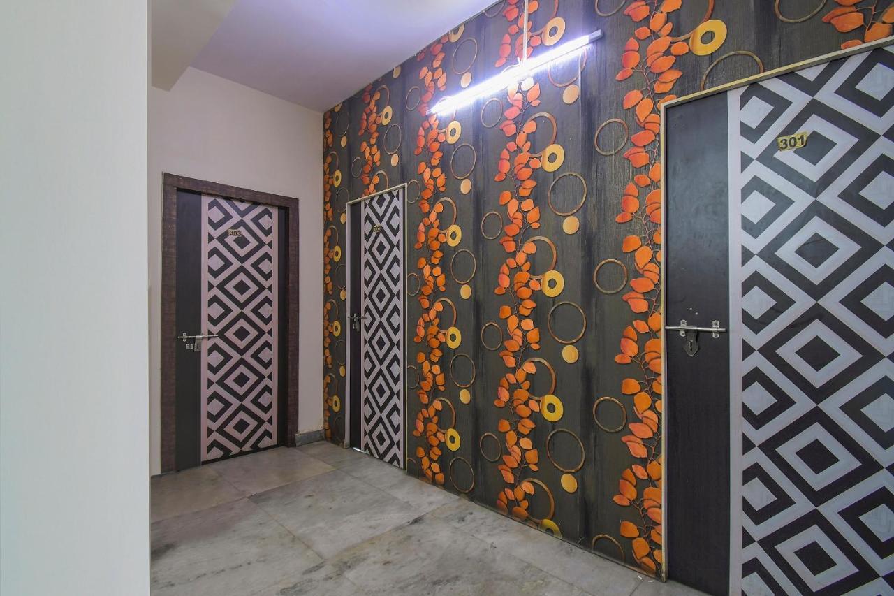 Super Collection O Bricks Inn Hazra Road Near Birla Mandir Calcutta  Esterno foto