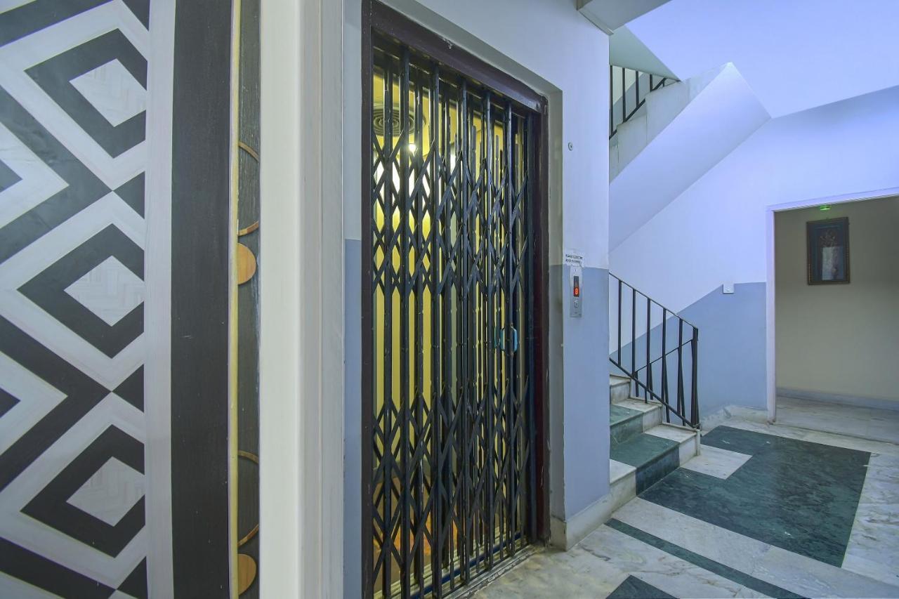 Super Collection O Bricks Inn Hazra Road Near Birla Mandir Calcutta  Esterno foto