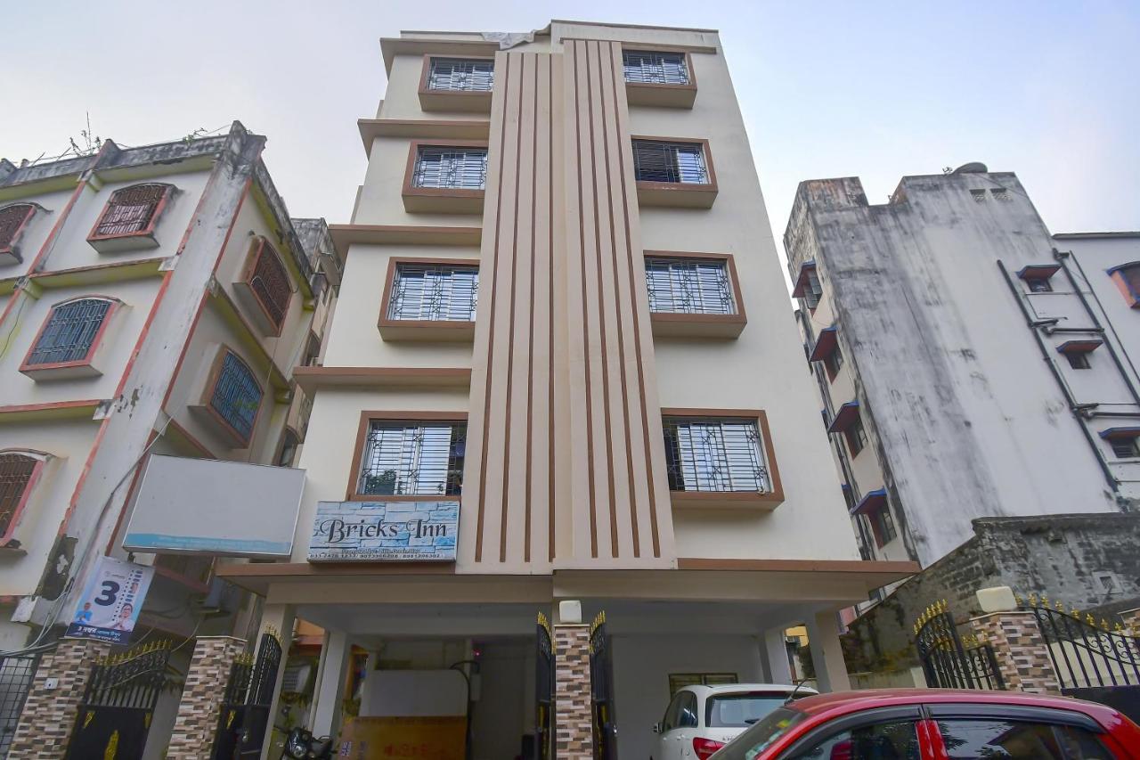 Super Collection O Bricks Inn Hazra Road Near Birla Mandir Calcutta  Esterno foto
