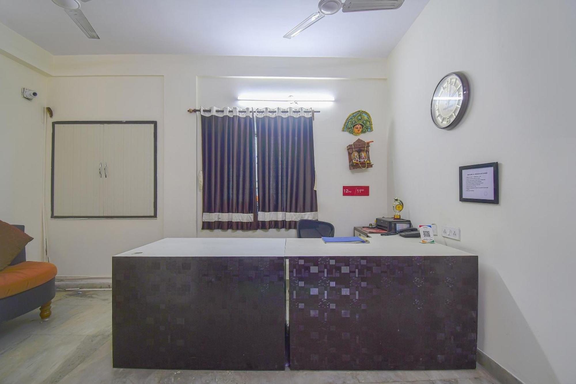 Super Collection O Bricks Inn Hazra Road Near Birla Mandir Calcutta  Esterno foto